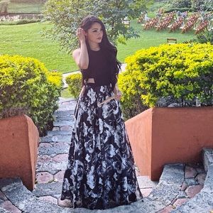 Long Floral black and white dress